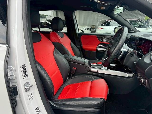 Mercedes-Benz GLB 11