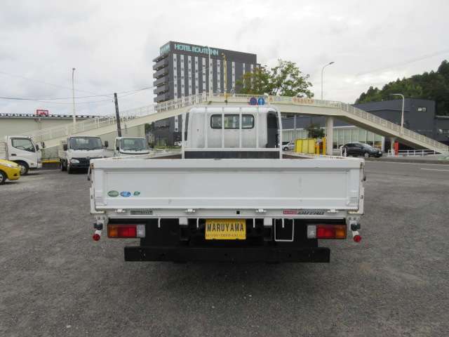 Hino Dutro 5