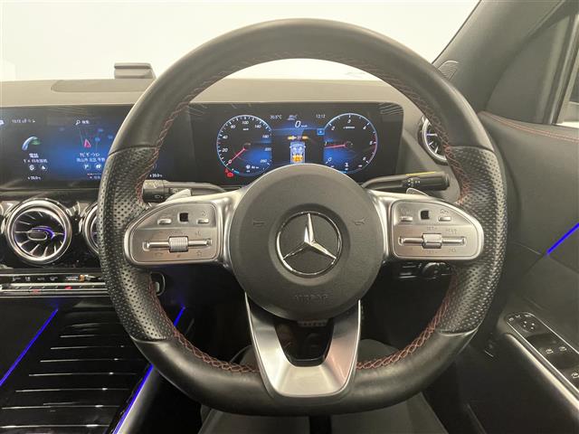 Mercedes-Benz GLA-Class 4