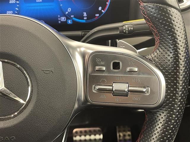 Mercedes-Benz GLA-Class 6