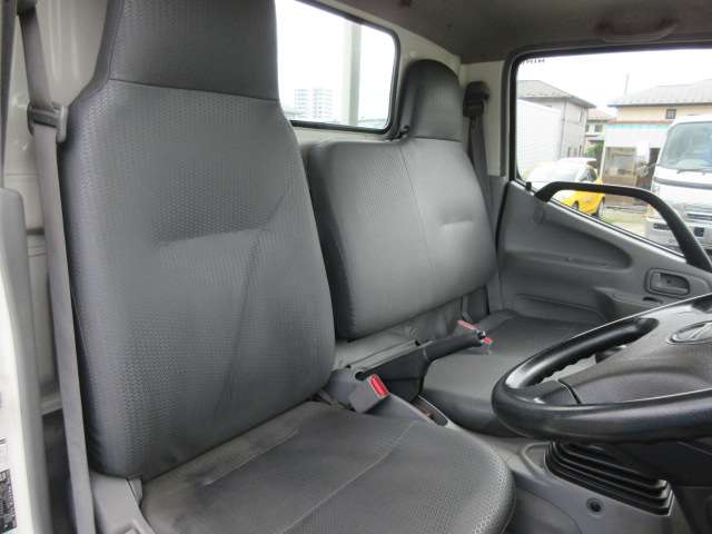 Hino Dutro 12
