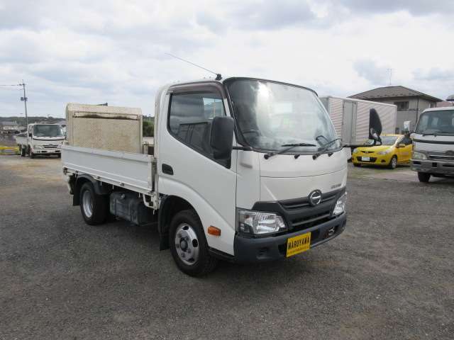 Hino Dutro 2