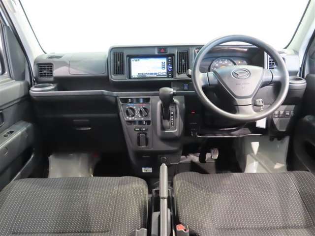 Daihatsu Hijet Cargo 6