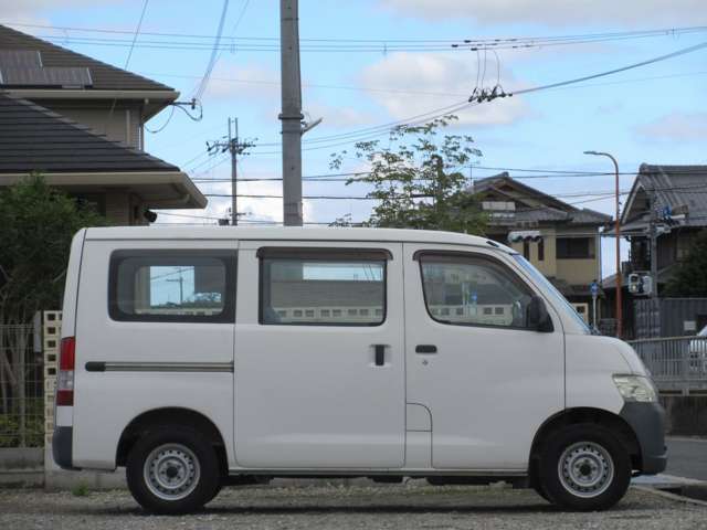 Toyota Town Ace Van 8