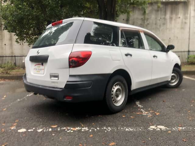 Nissan AD 4