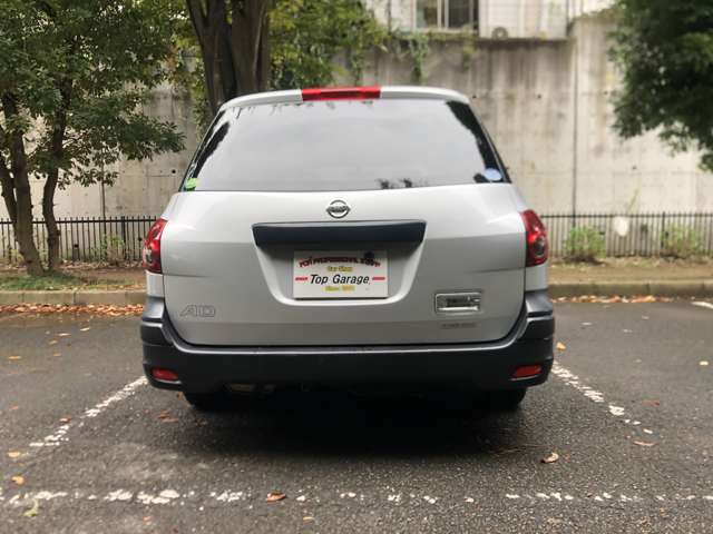 Nissan AD 5