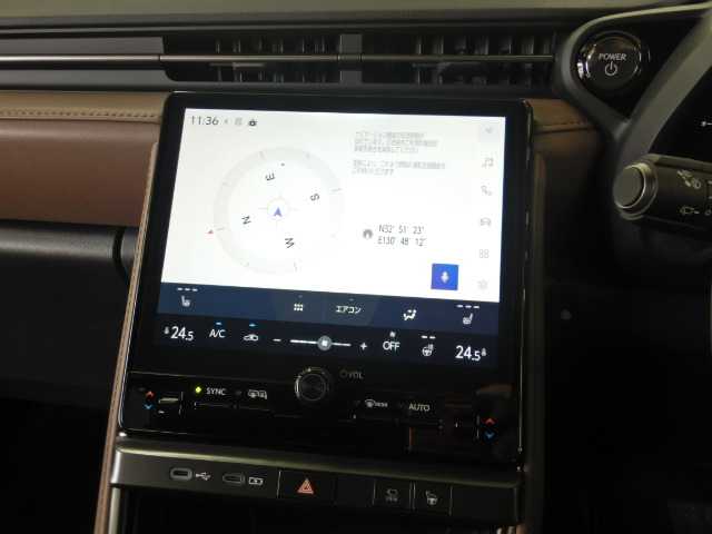 Lexus LBX 7
