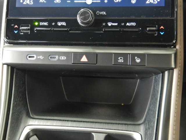 Lexus LBX 10