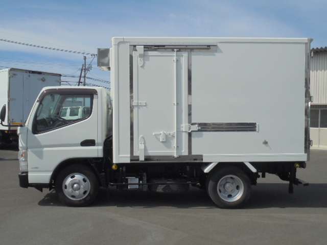 Mitsubishi Fuso Canter 2