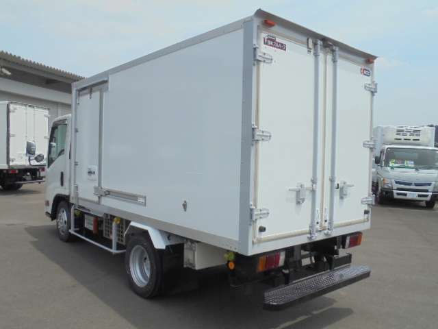 Isuzu Elf 12