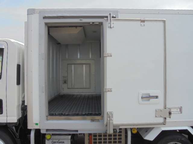 Isuzu Elf 8