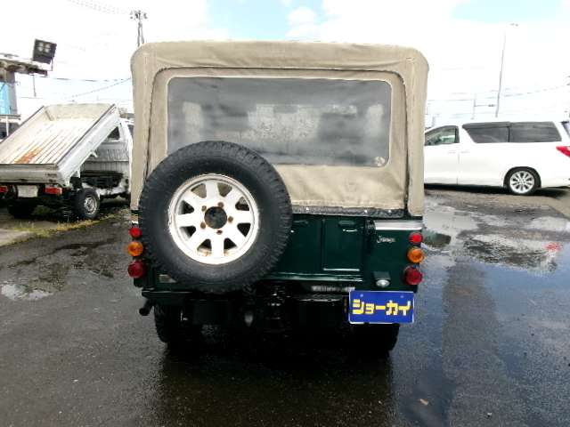 Mitsubishi Jeep 6