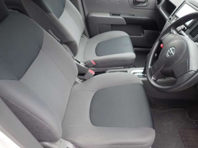 Nissan AD 7
