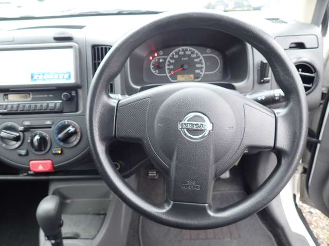 Nissan AD 9
