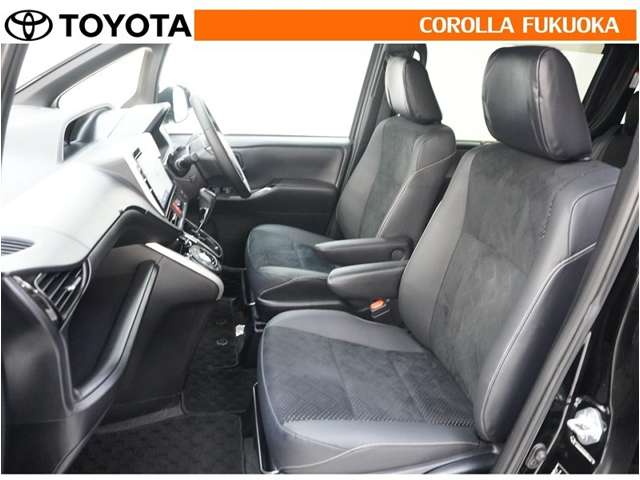 Toyota Voxy 11
