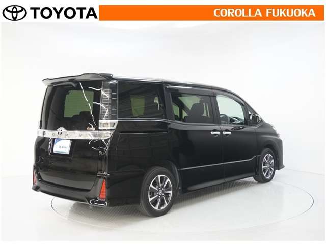Toyota Voxy 7