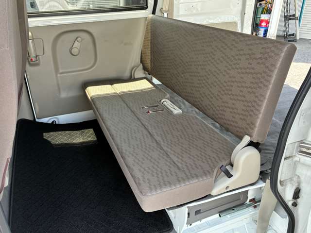 Nissan NV100 Clipper 11