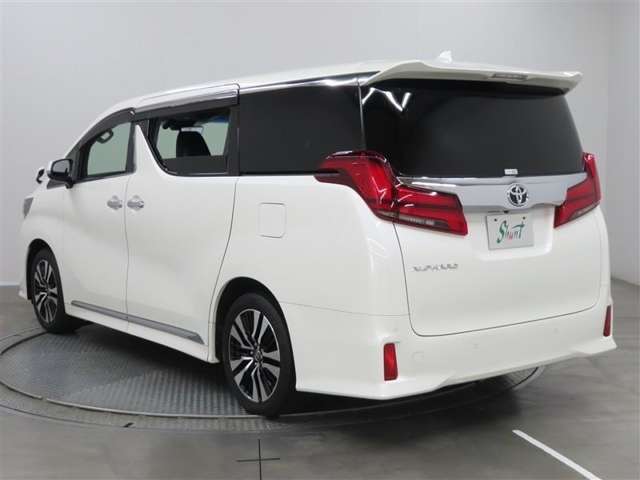 Toyota Alphard 5