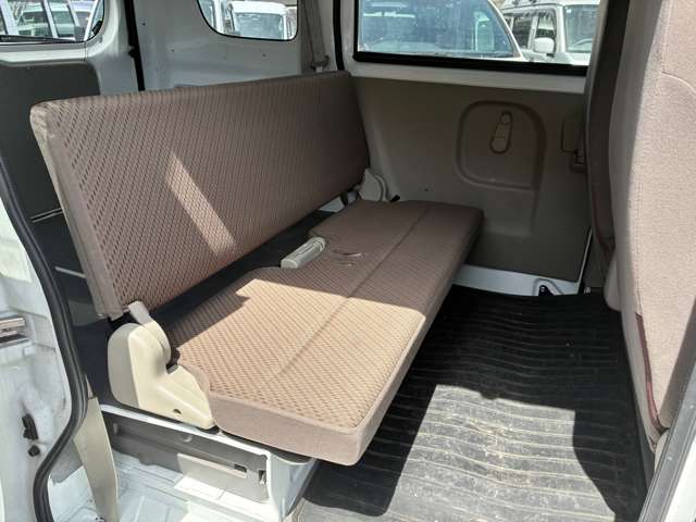 Nissan NV100 Clipper 10