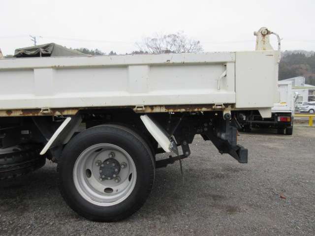 Isuzu Elf 8