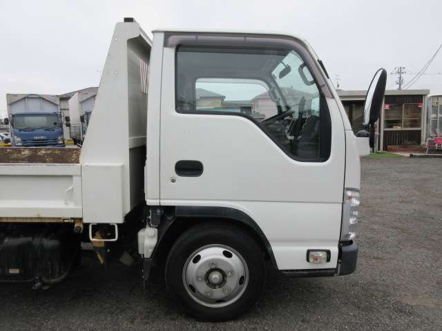 Isuzu Elf 10