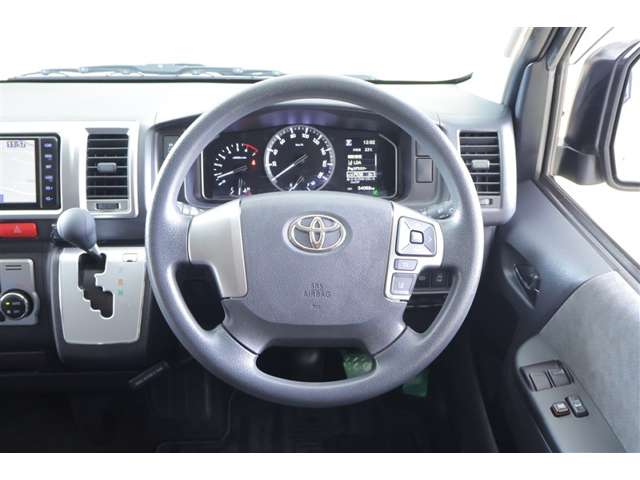 Toyota Hiace 12