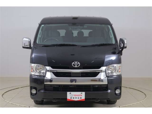 Toyota Hiace 2