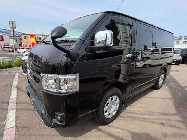 Toyota Hiace Van 3