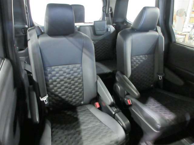 Toyota Voxy 7
