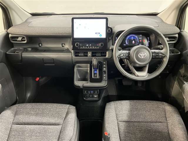 Toyota Sienta 7