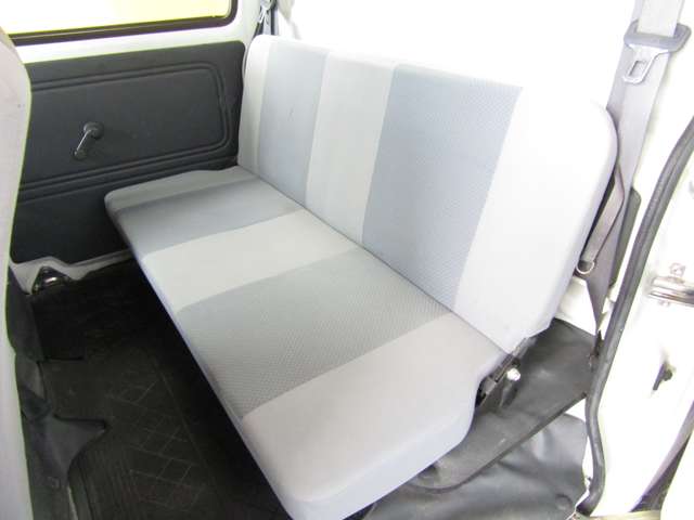 Daihatsu Hijet Deck Van 8