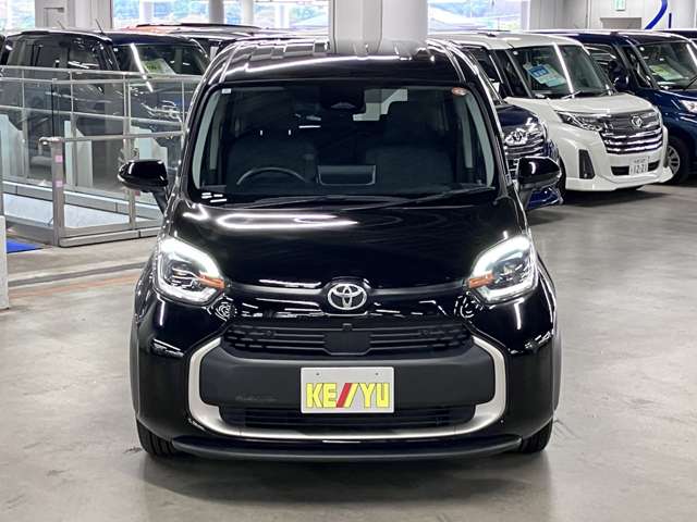Toyota Sienta 9