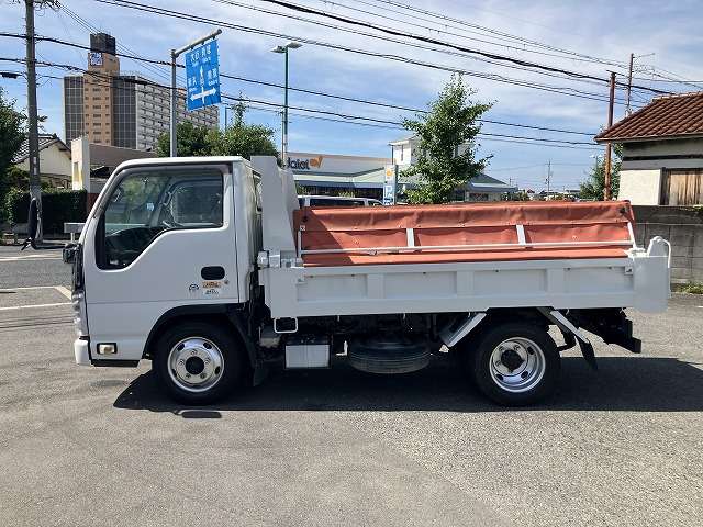 Isuzu Elf 11