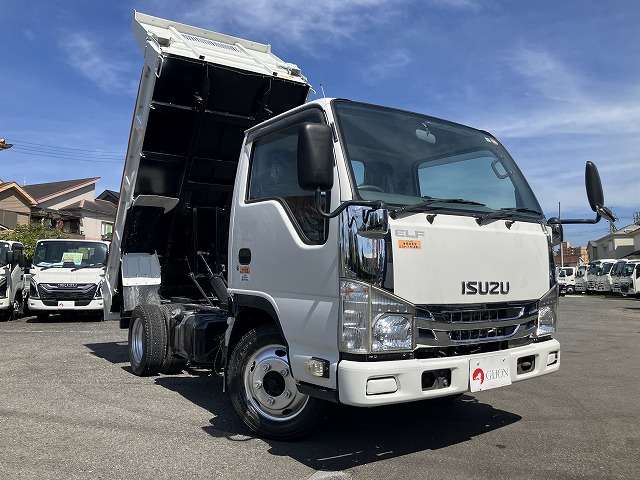 Isuzu Elf 3
