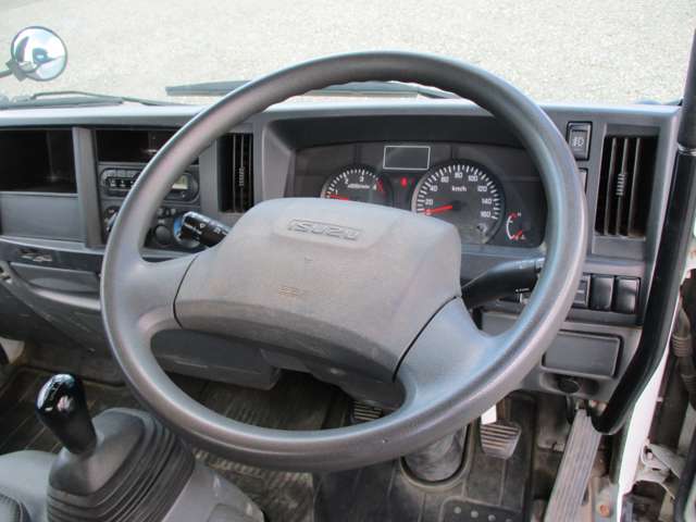 Isuzu Elf 11