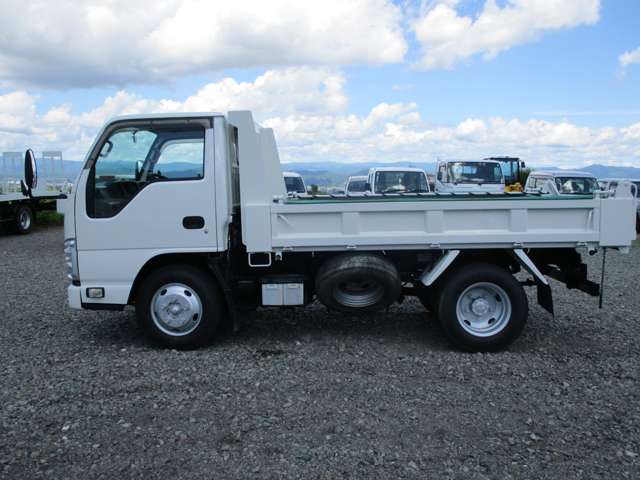 Isuzu Elf 4