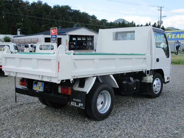 Isuzu Elf 6