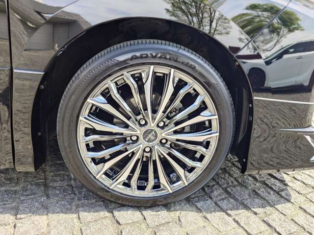 Toyota Voxy 9