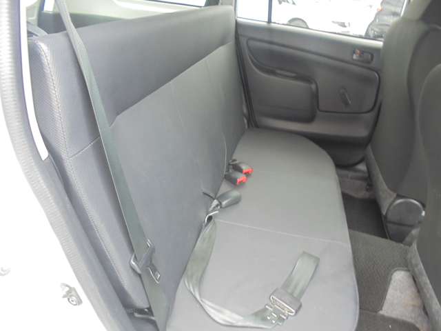 Toyota Succeed Van 11