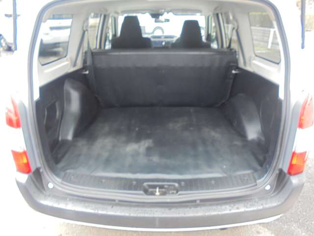 Toyota Succeed Van 12
