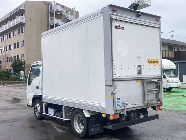 Isuzu Elf 2