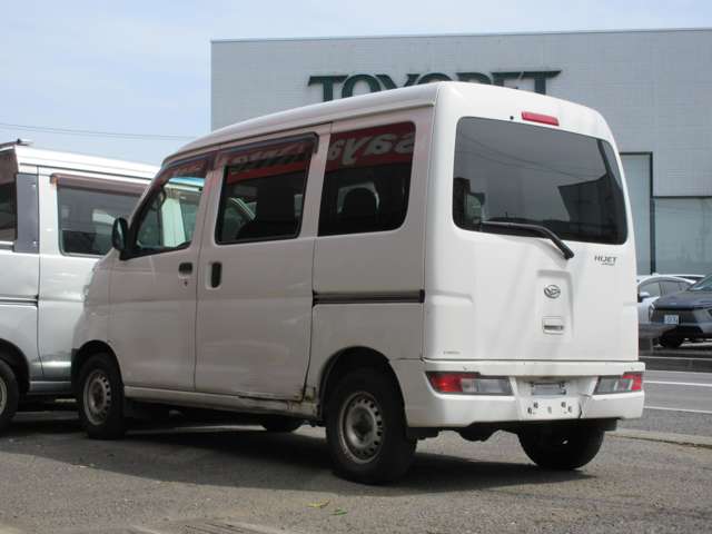 Daihatsu Hijet Cargo 8