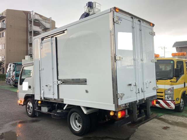 Isuzu Elf 2