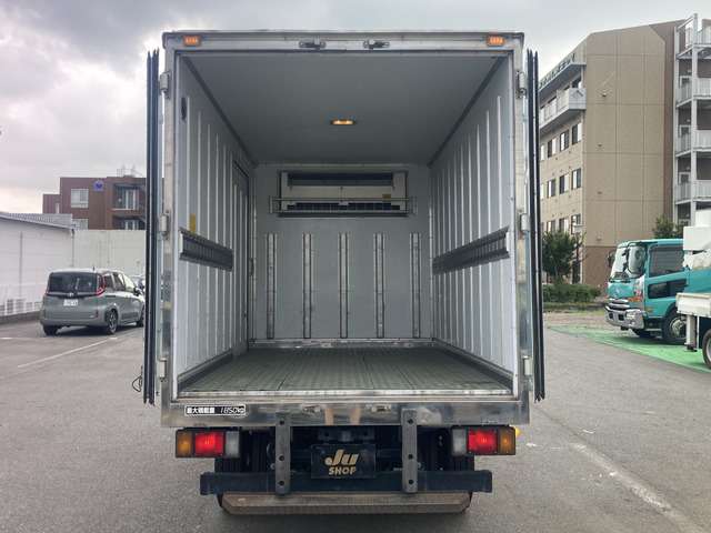 Isuzu Elf 4