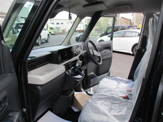 Mitsubishi Delica Mini 12