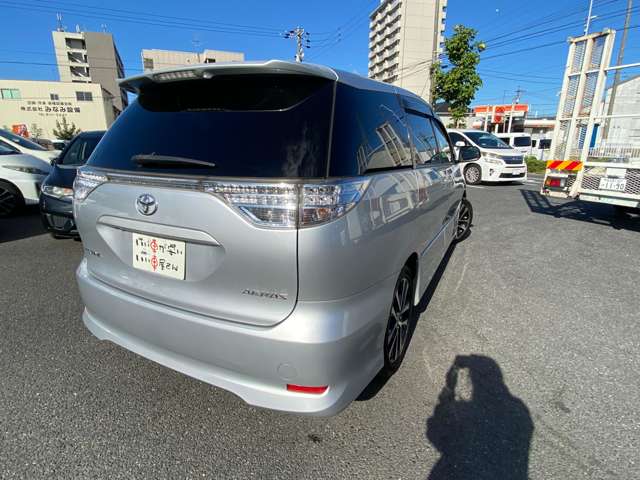 Toyota Estima 9