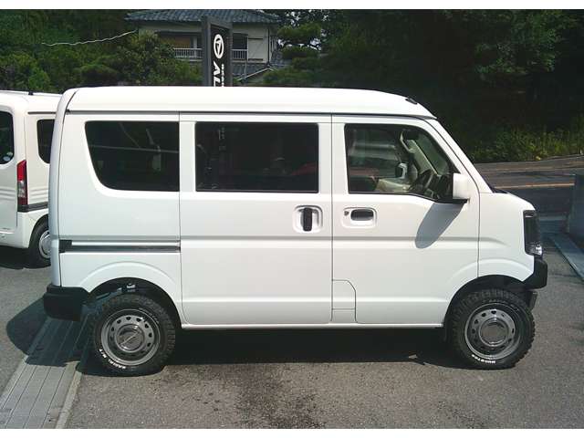 Suzuki Every 8