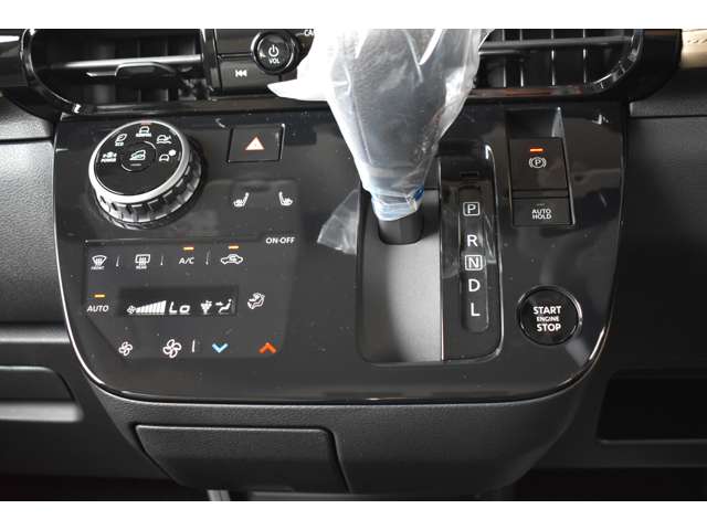 Mitsubishi Delica Mini 12