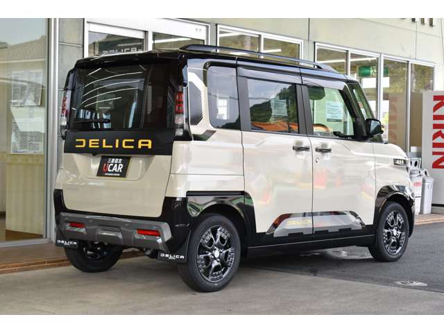 Mitsubishi Delica Mini 2