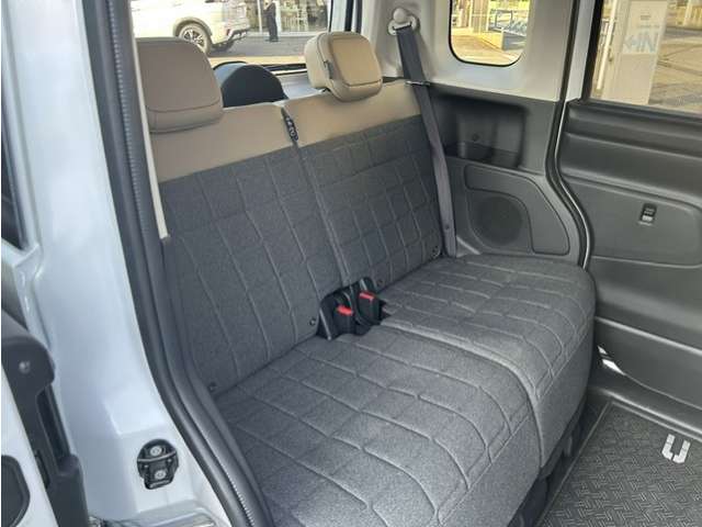 Mitsubishi Delica Mini 6